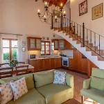 ヴィラ Luxury Ismini In Stoupa, Private Pool & Bbq *